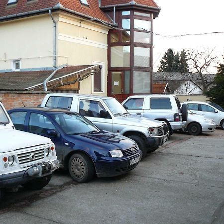 Mo-Ha Panzio Bed & Breakfast Torokszentmiklos Eksteriør bilde