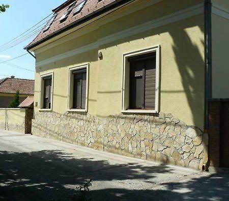Mo-Ha Panzio Bed & Breakfast Torokszentmiklos Eksteriør bilde